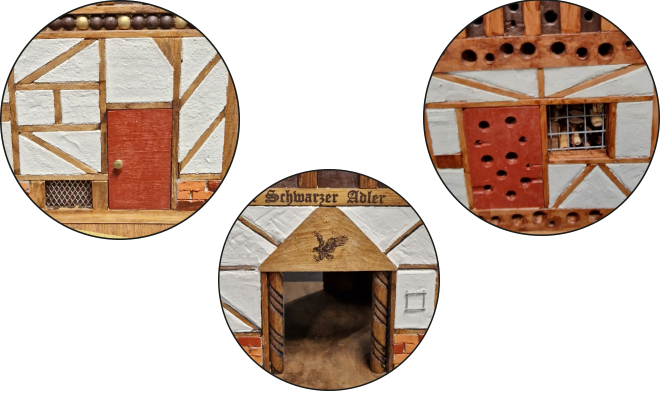 detailreich gearbeitete Fachwerk-Futterhäuser